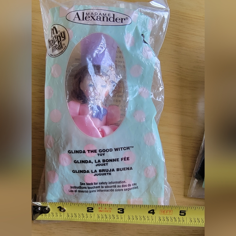 MADAME ALEXANDER Glinda the Good Witch doll from The Wizard of Oz.. NWT* - Picture 6 of 7